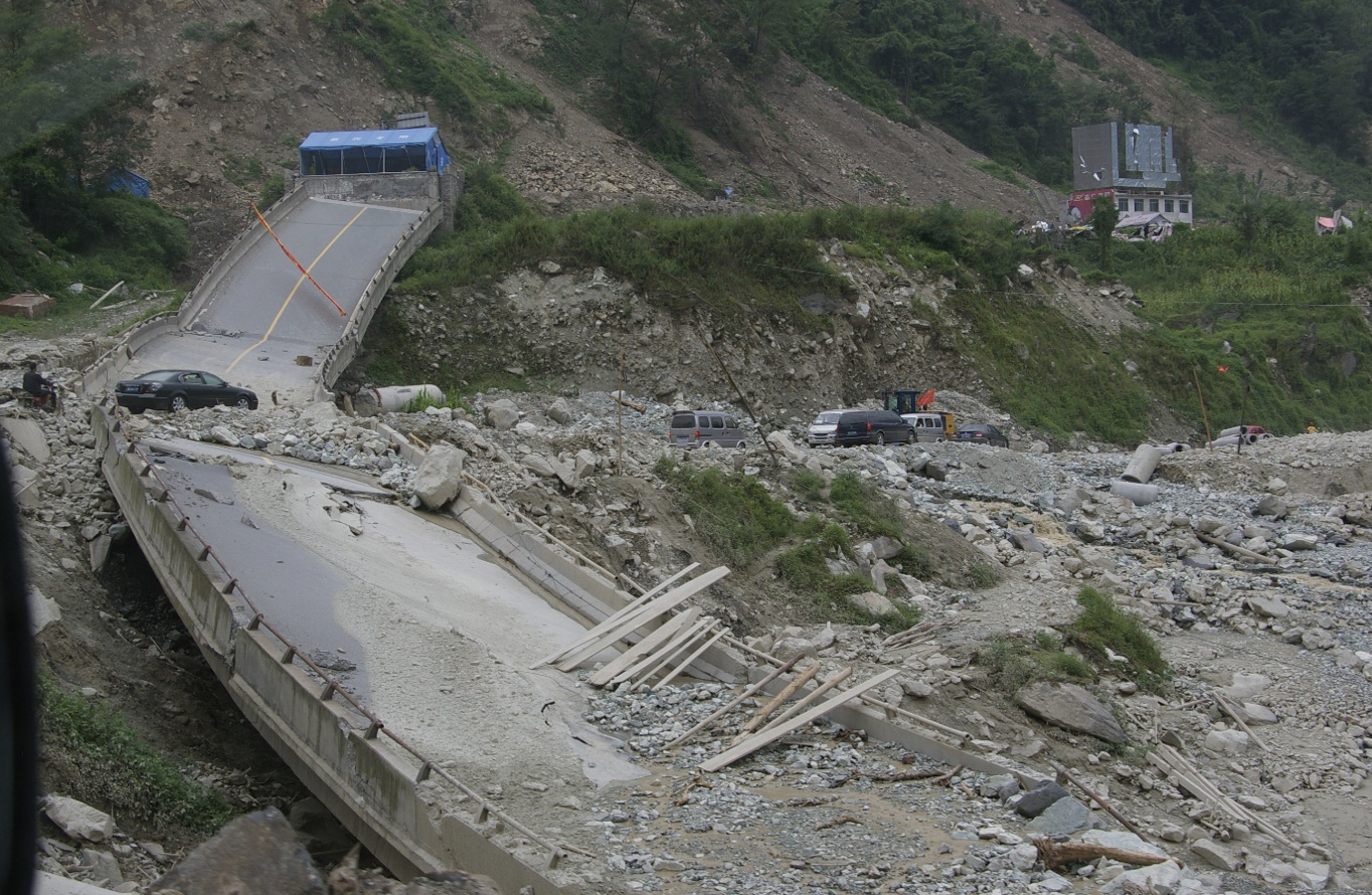 Collapsed highway bridge near Yingxiu 